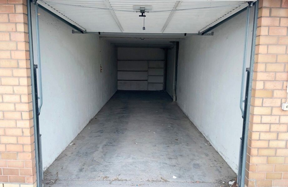 Gesloten garagebox te koop in Westende