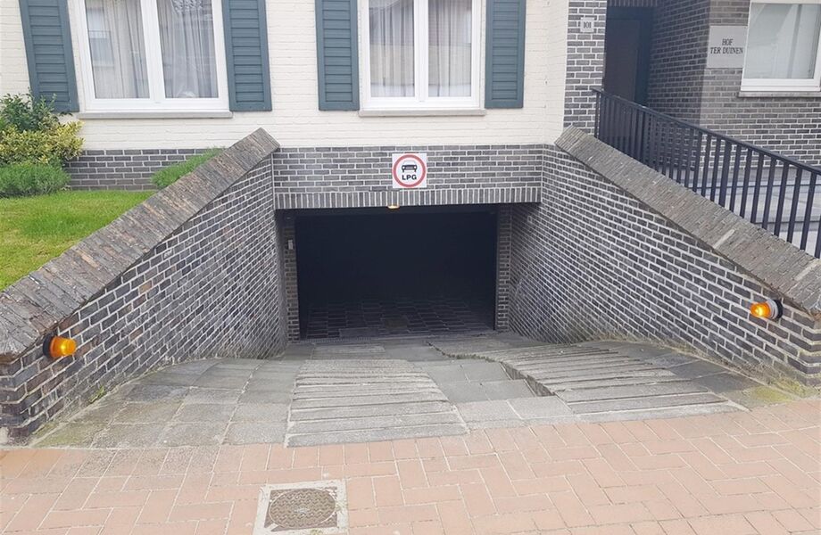 Gesloten garagebox te koop in Westende